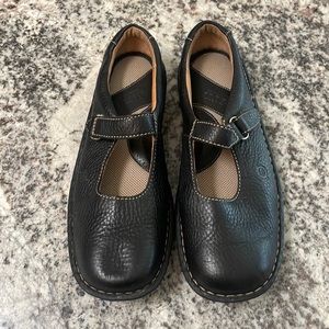 Born Women’s Leather Shoe Size 10/42